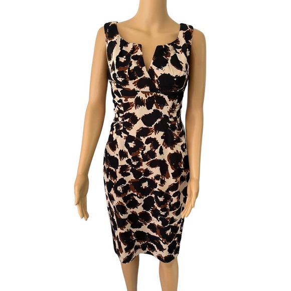 Adrianna Papell Dresses & Skirts - NWT Adrianna Papell Brown Abstract Print Side Ruched Knee Length Dress Sz 4
